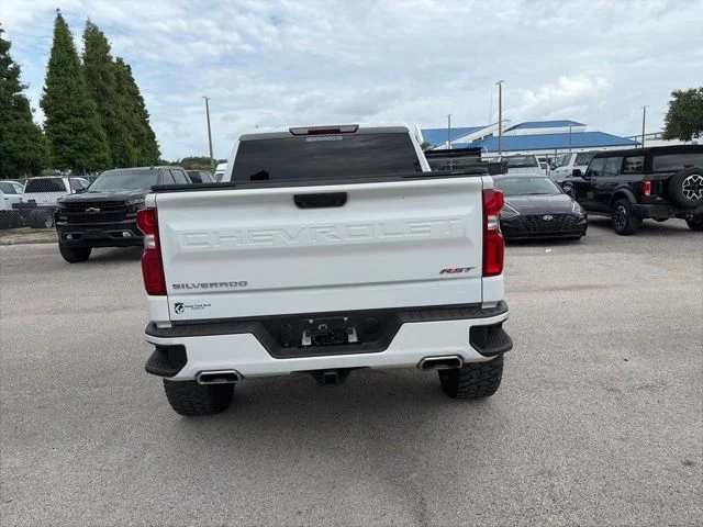 Used 2022 White Chevrolet RST image 6