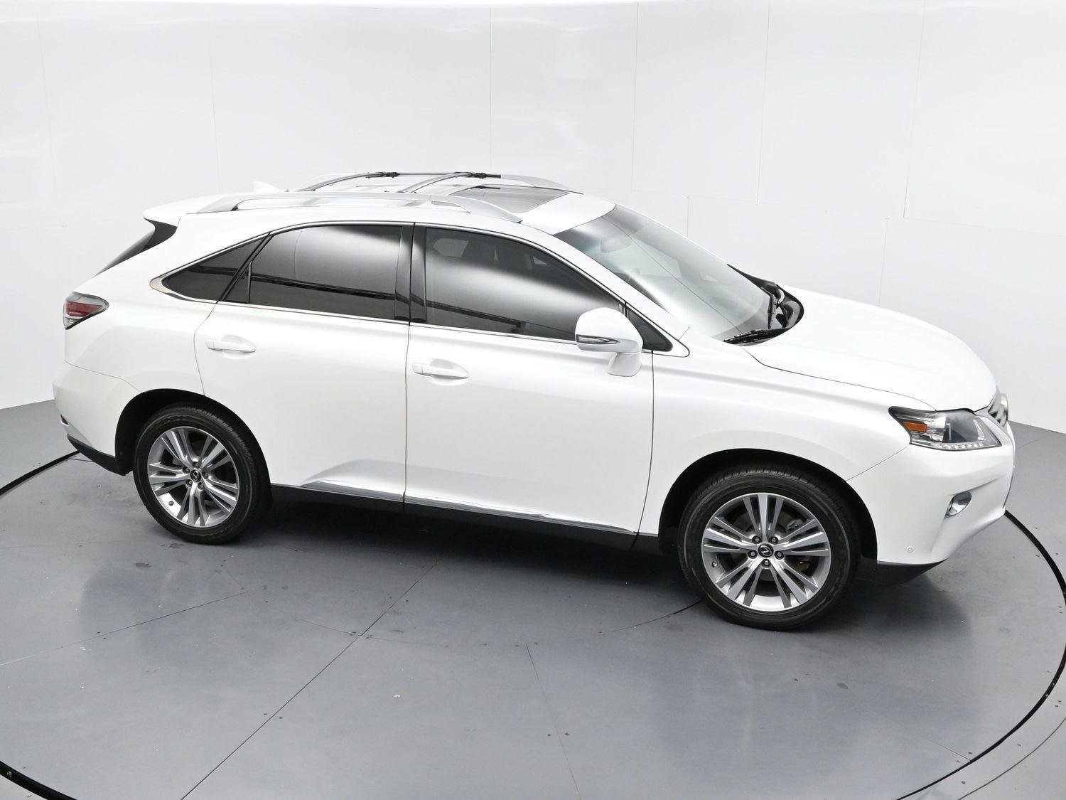 Used 2015 Starfire Pearl Lexus Base image 35
