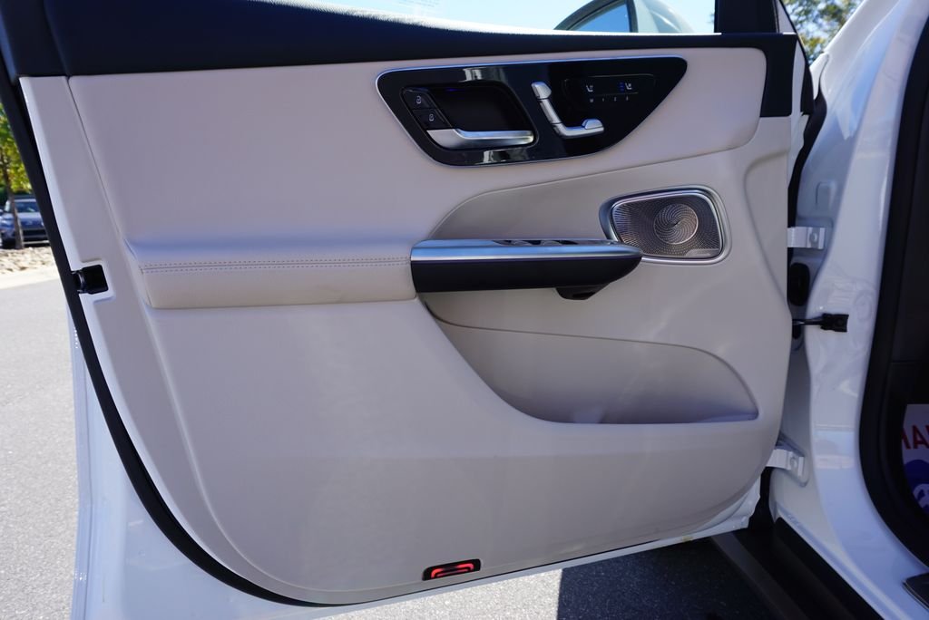 Used 2026 Polar White Mercedes-Benz GLC 300 image 20