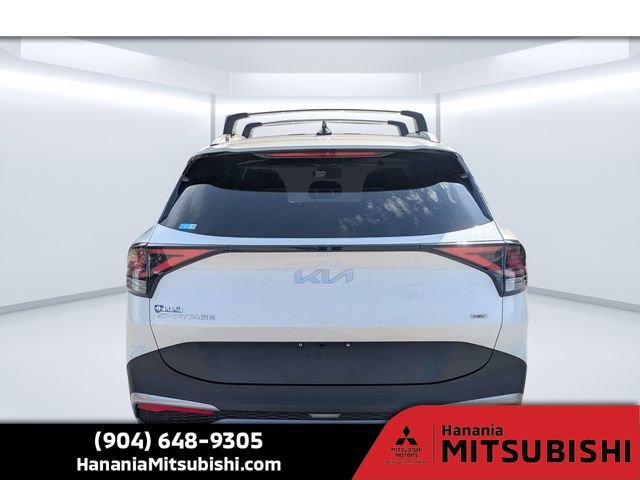 Used 2023 White Kia EX image 4
