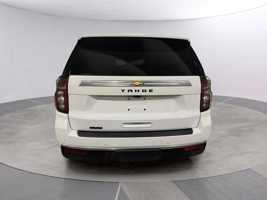 Used 2024 Summit White Chevrolet High Country image 4