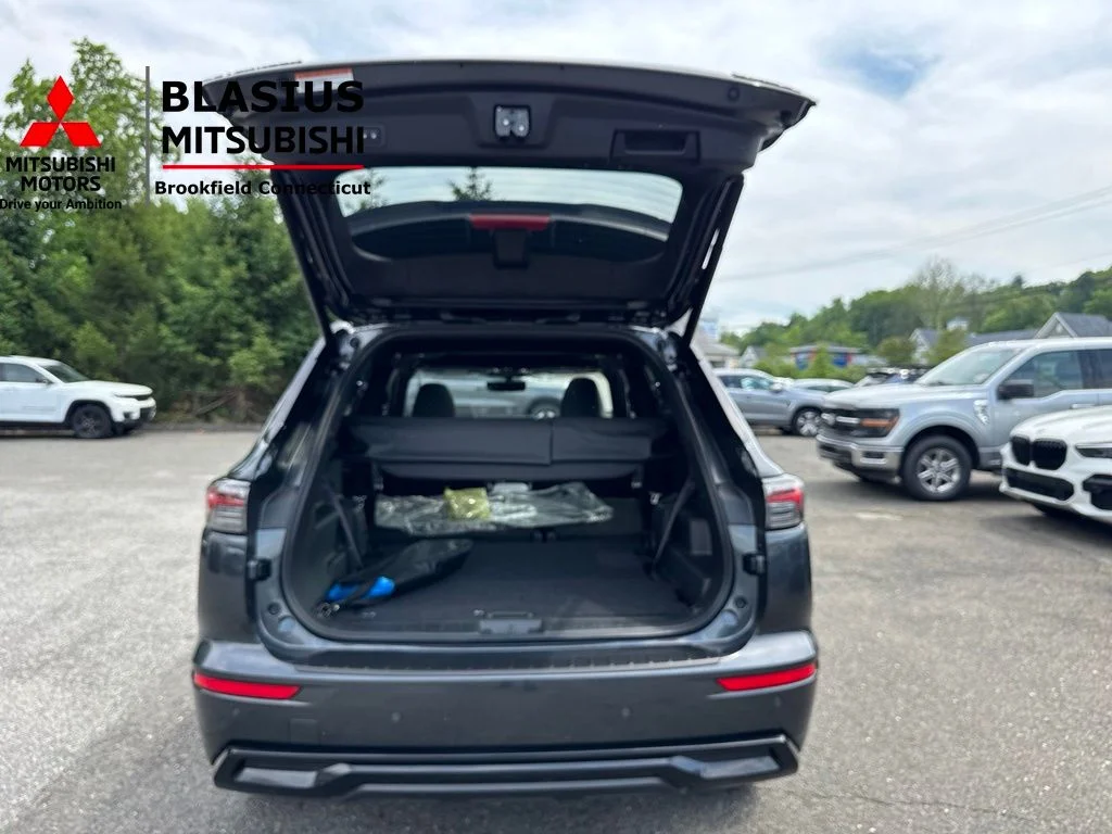 New 2026 Gray Mitsubishi SEL image 48