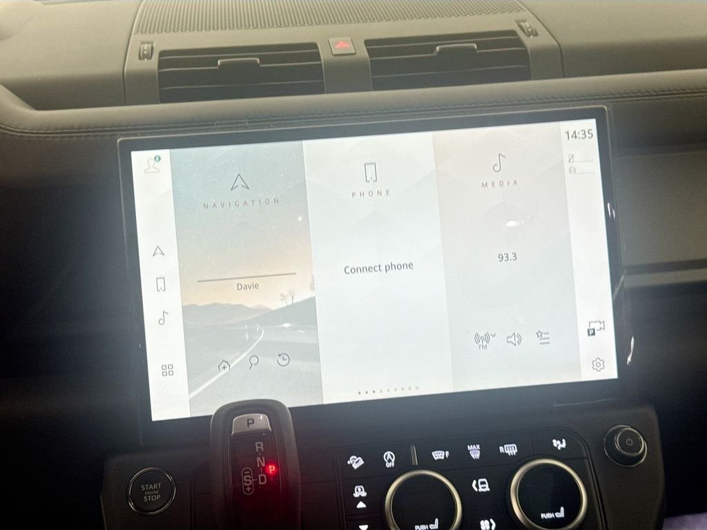 2026 Land Rover Defender V8 - Photo 14