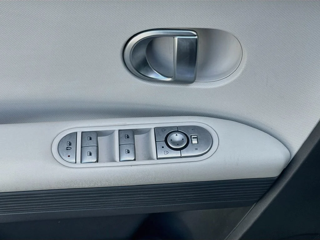 Used 2024 Blue Hyundai SEL image 19