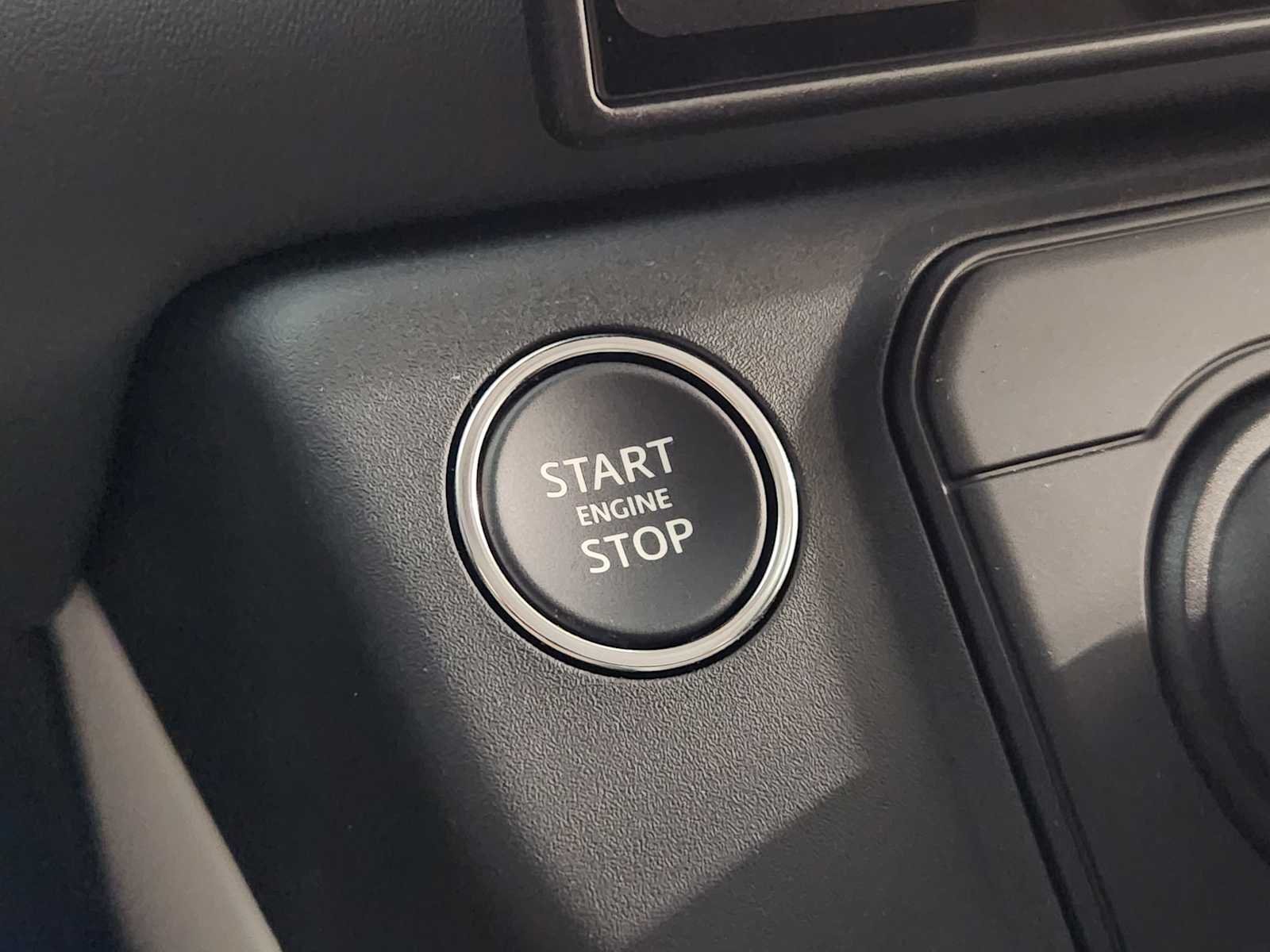 New 2026 Tasman Blue Land Rover X-Dynamic SE image 19