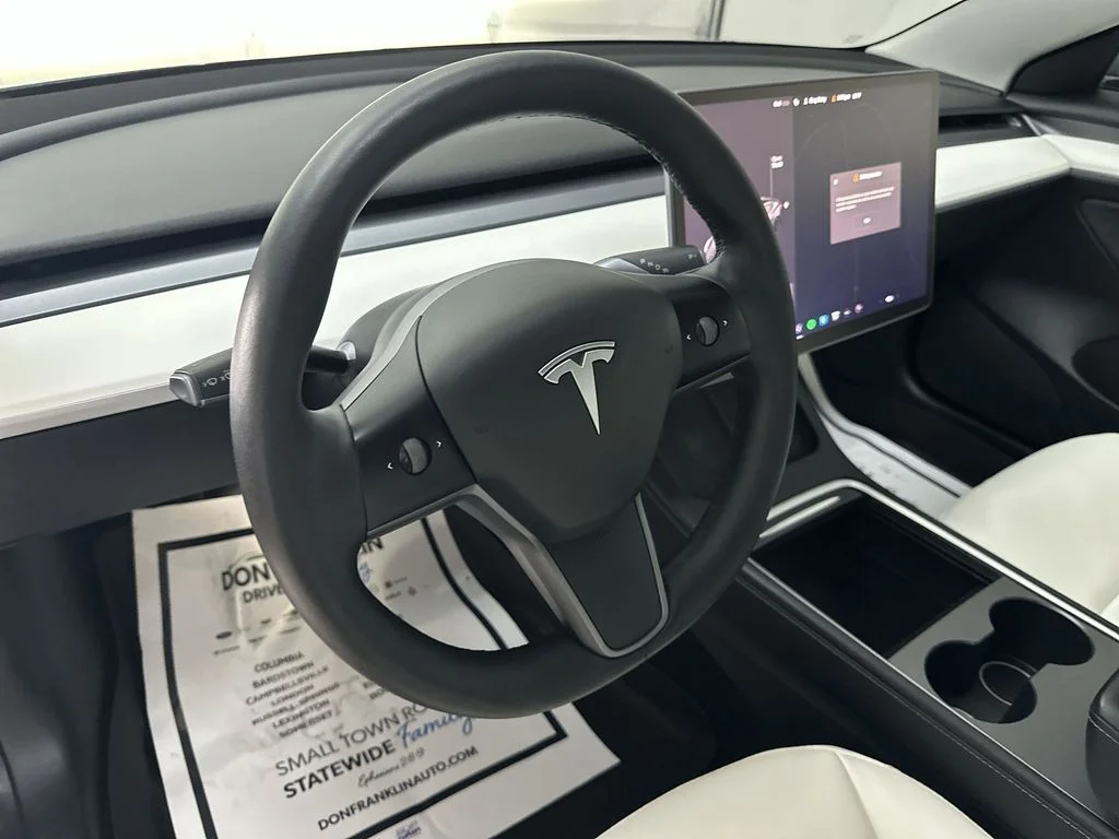 Used 2021  Tesla Performance image 18