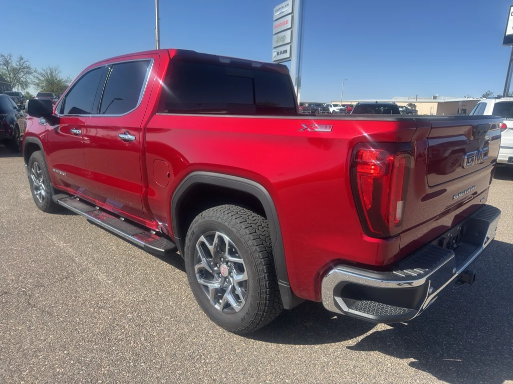Used 2025 Volcanic Red Tintcoat GMC SLT image 8