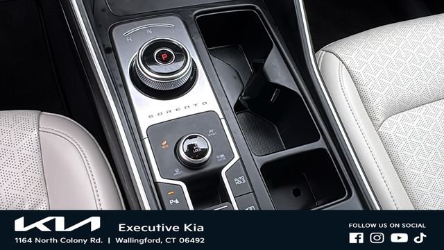 Used 2023 White Kia EX image 17