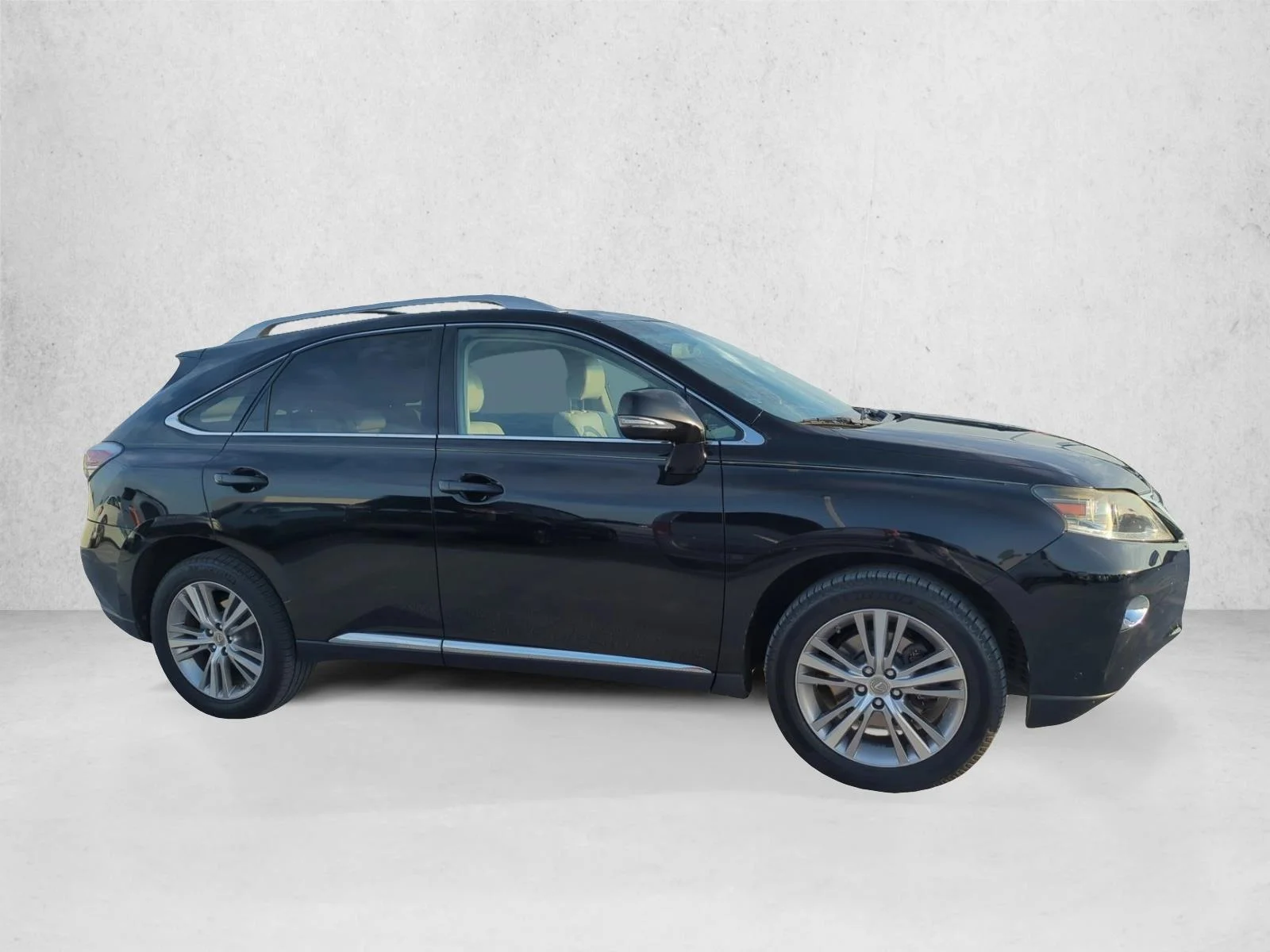Used 2015 Obsidian Lexus  image 4
