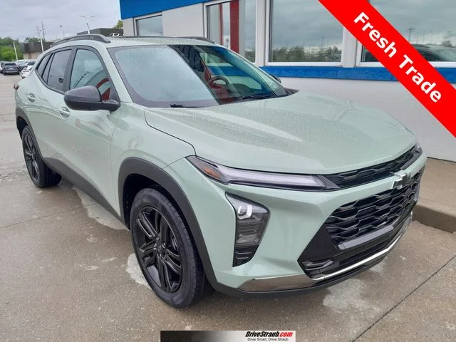 Used 2025 Green Chevrolet ACTIV image 3