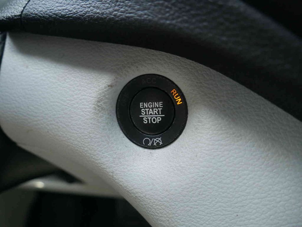Used 2021 Blue Jeep Limited image 34