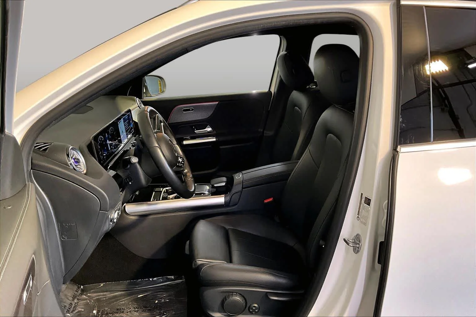 Certified Used 2022 Polar White Mercedes-Benz GLA 250 image 9