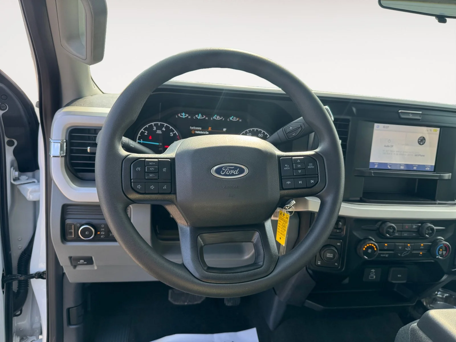 2025 Ford F-350 Super Duty XLT - Photo 10