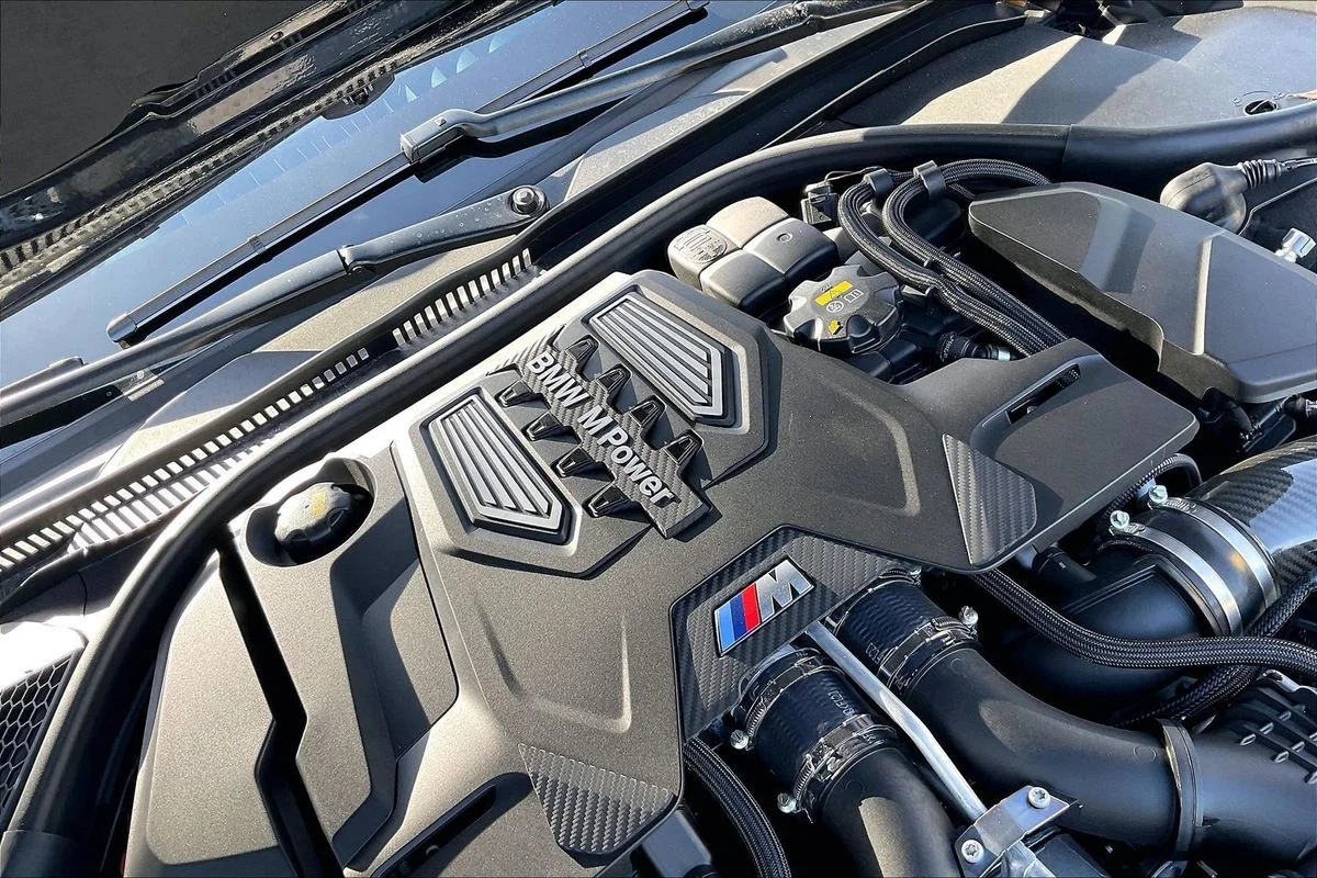 Used 2022  BMW Competition image 33