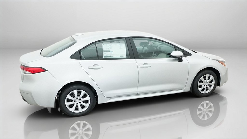 New 2027 Classic Silver Metallic Toyota LE image 38