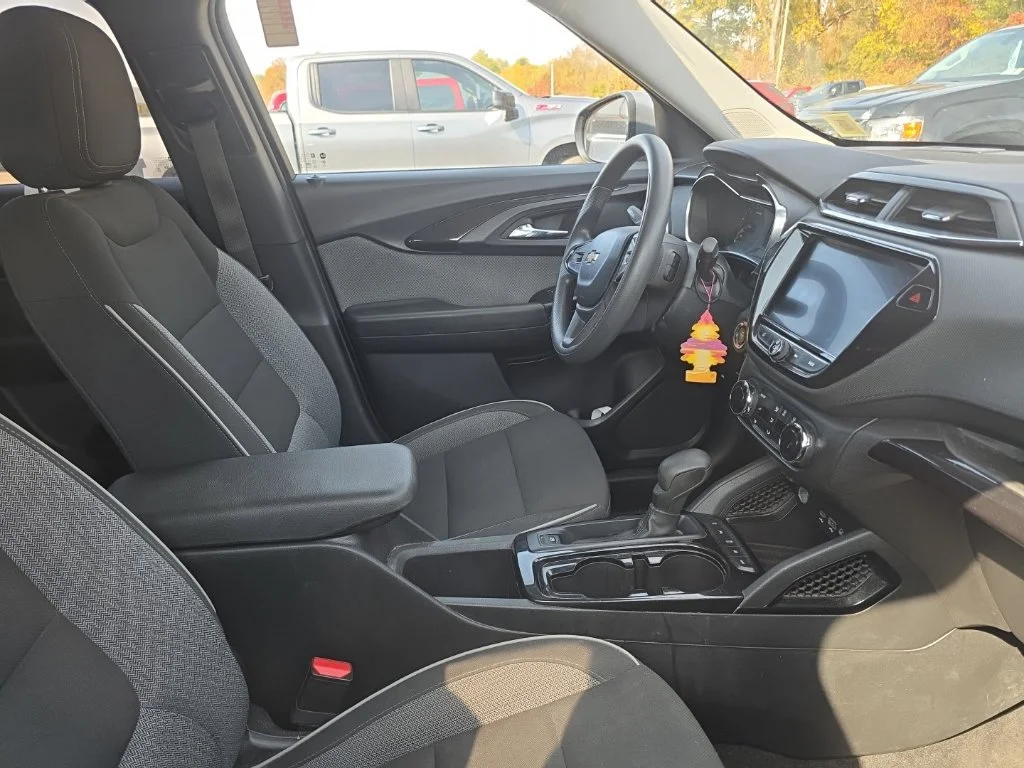 Used 2023 STERLING GRAY METALLIC Chevrolet LT image 5