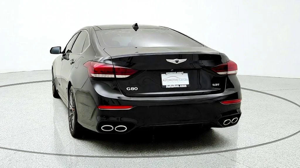 Used 2018 Victoria Black Genesis 3.3T Sport RWD image 6