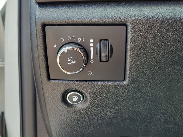 Used 2022 White Jeep Laredo E image 22