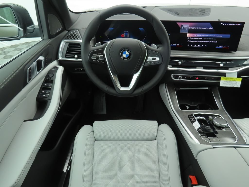 Used 2026 Green Metallic BMW xDrive40i image 10