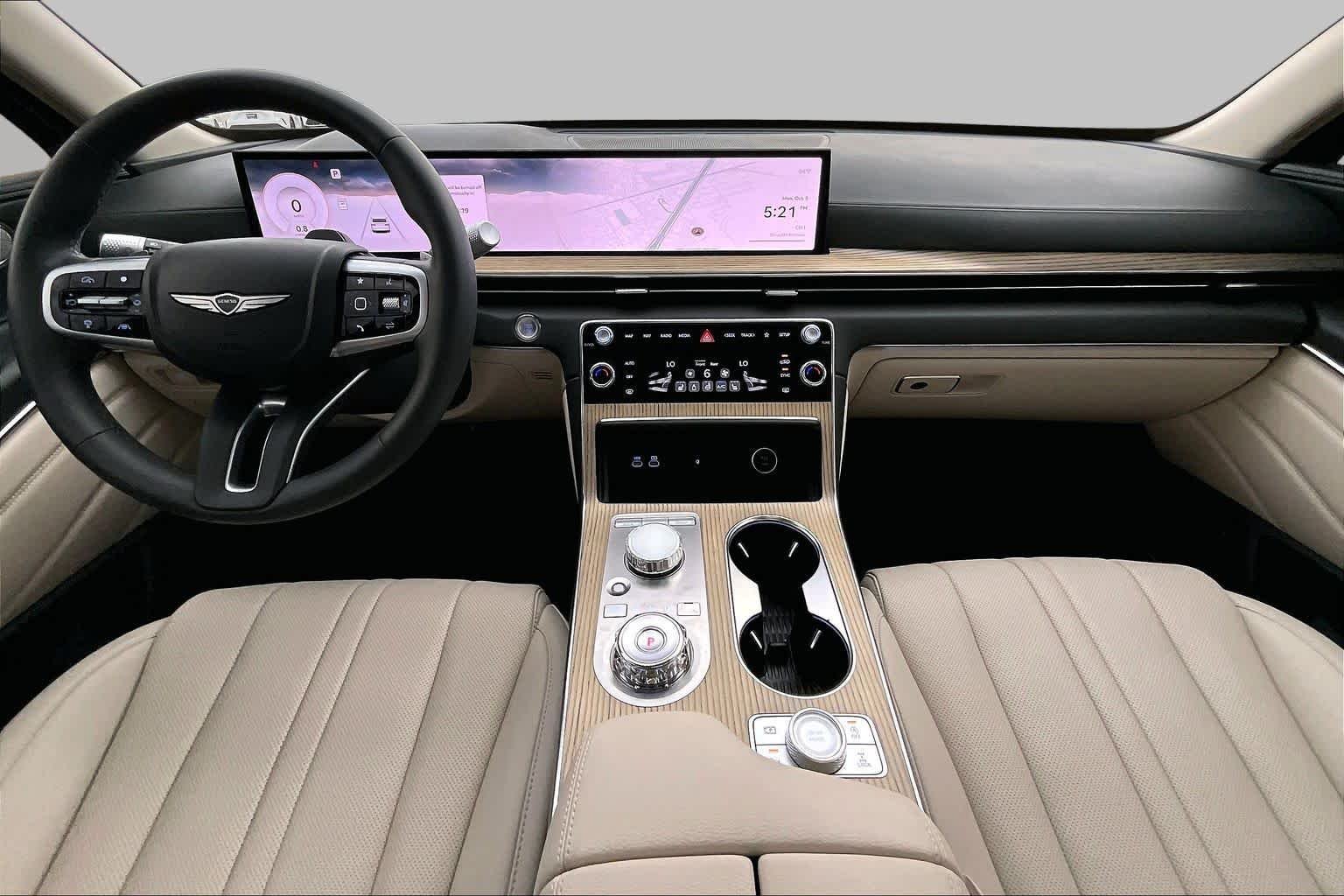 Certified Used 2025 Makalu Gray Genesis 2.5T Select image 16