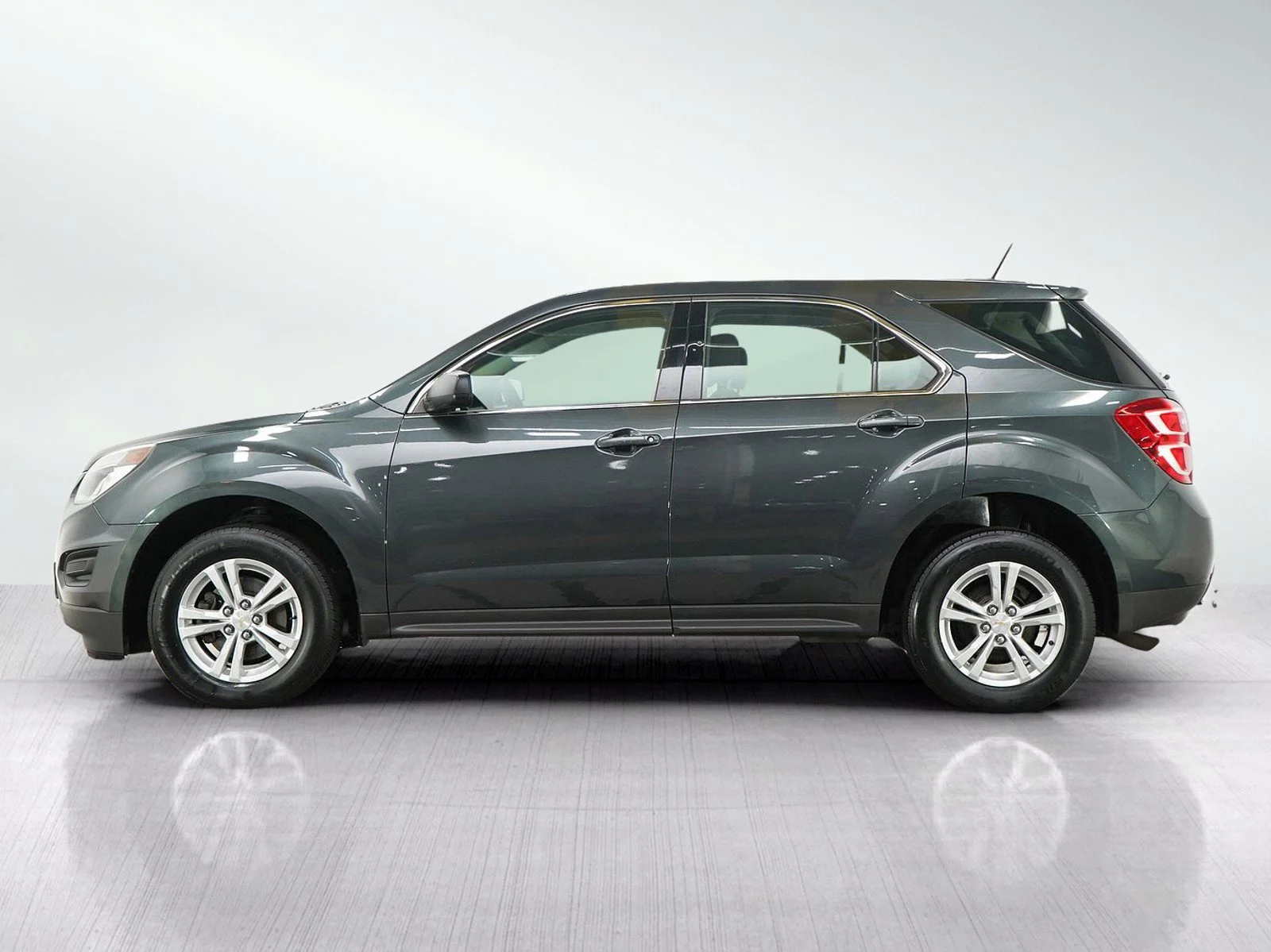 Used 2017 Chevrolet Equinox LS with VIN 2GNALBEK6H1594585 for sale in Roseville, Minnesota