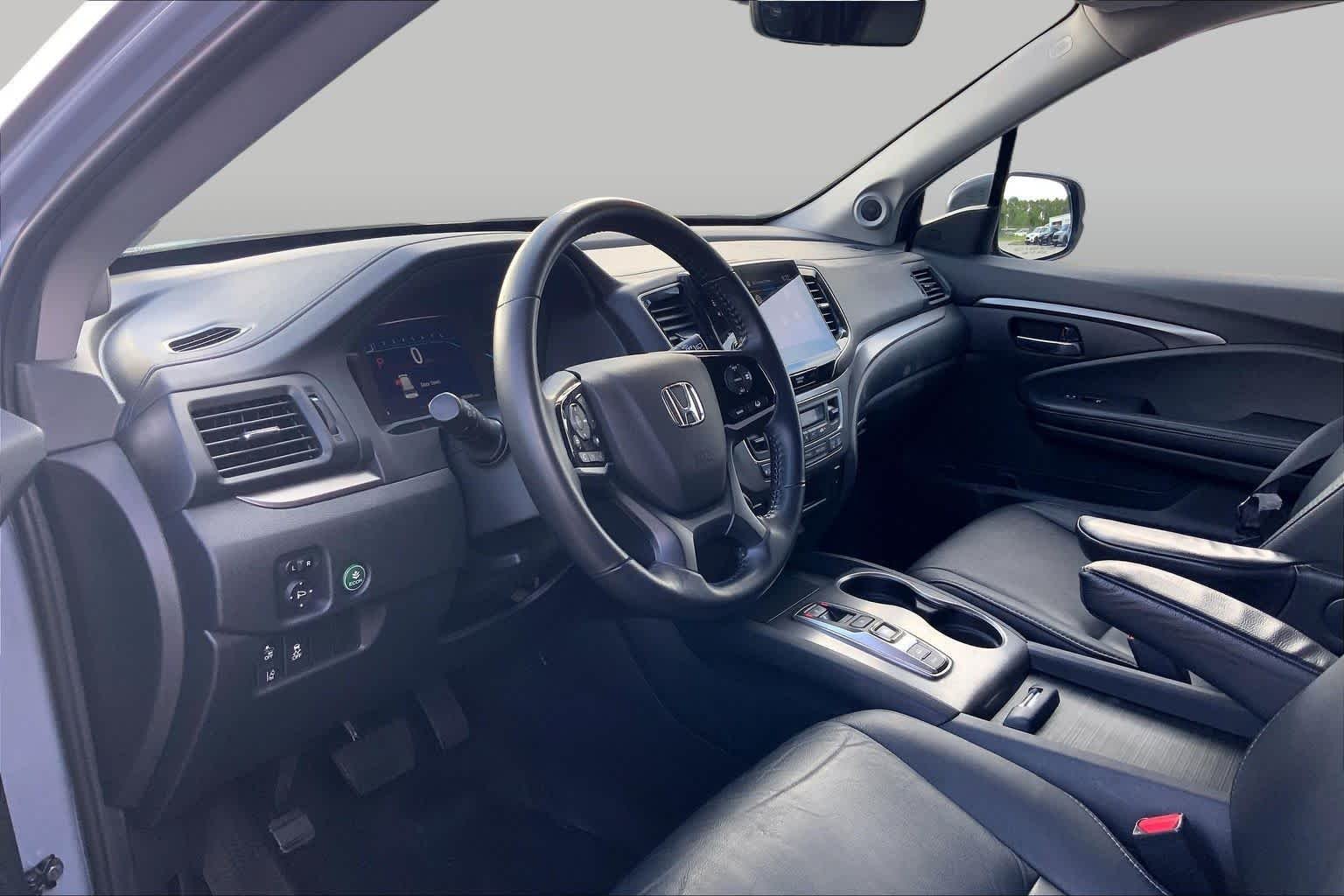 Used 2022 Sonic Gray Pearl Honda Special Edition image 17