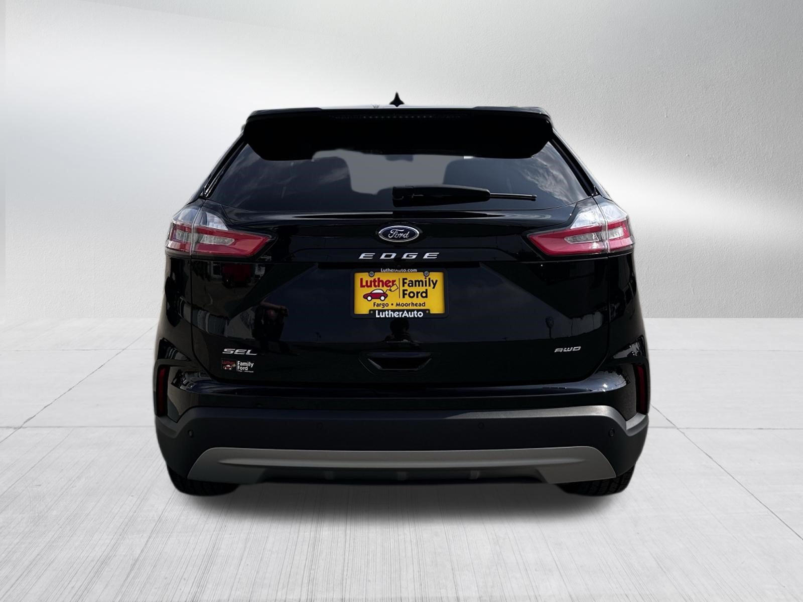 Used 2024 Agate Black Metallic Ford SEL image 6