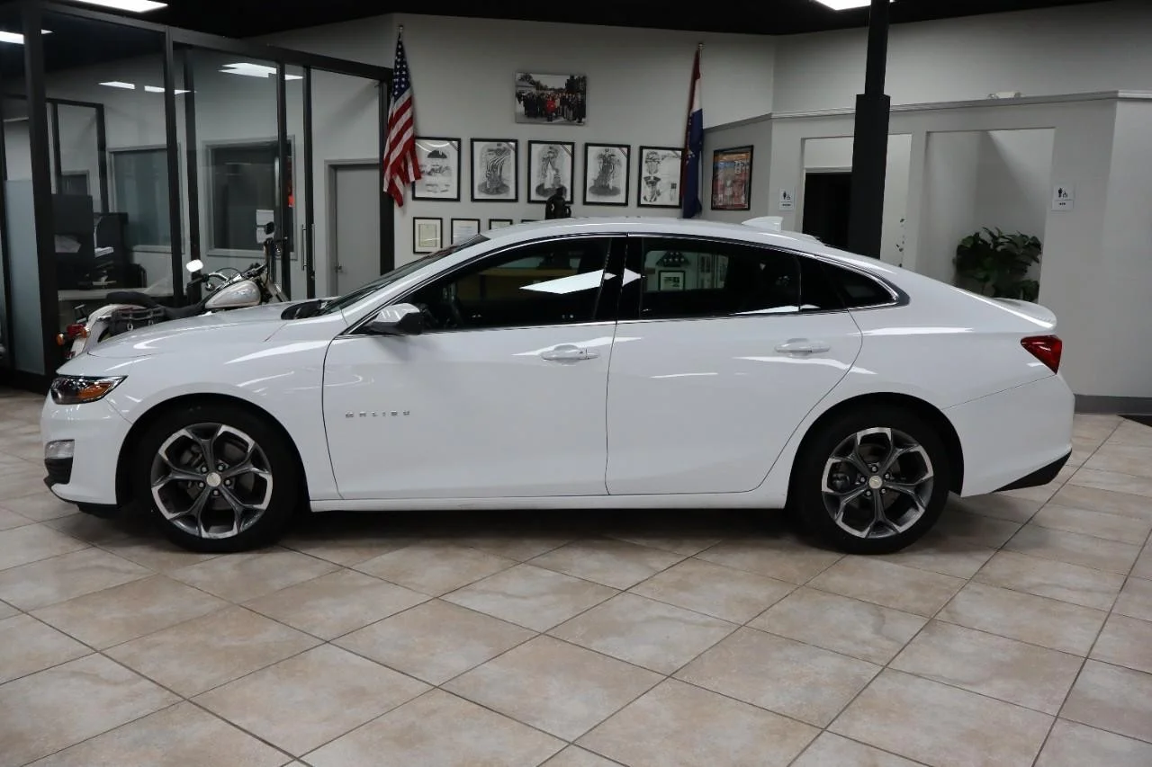 Used 2023 Summit White Chevrolet LT image 2