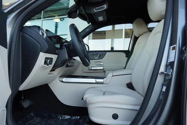 Used 2026  Mercedes-Benz GLB 250 image 22