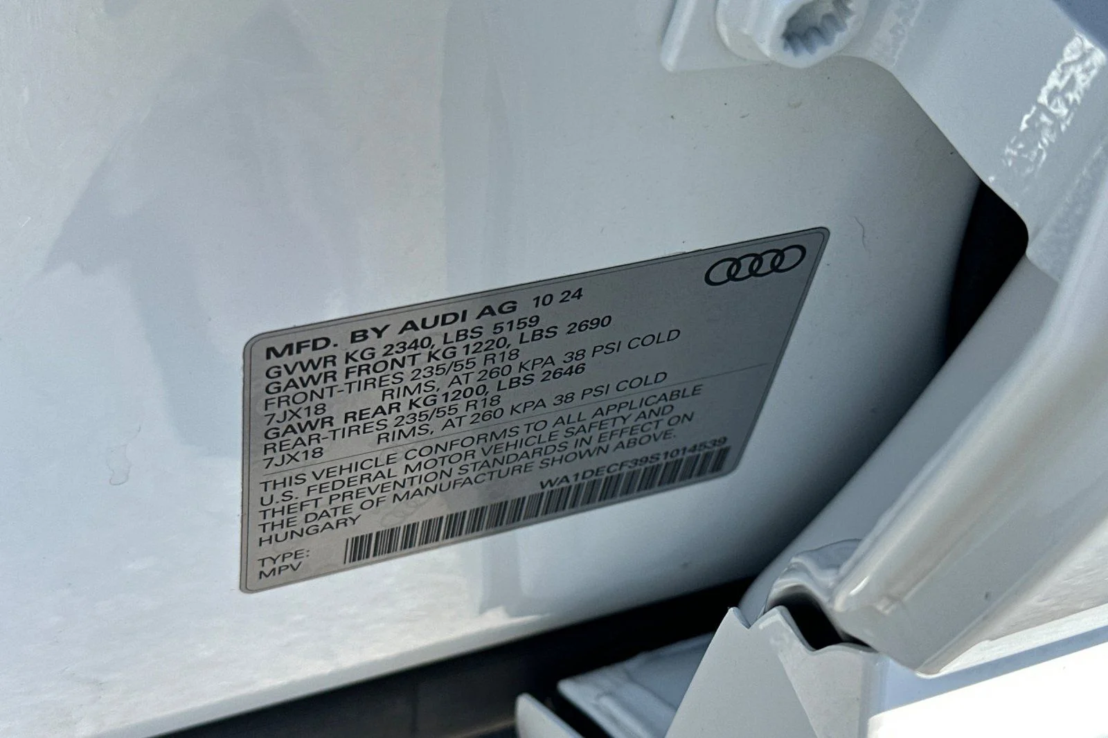 Used 2025  Audi Premium image 32