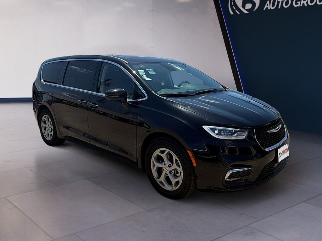 Used 2024 Black Chrysler Limited image 7