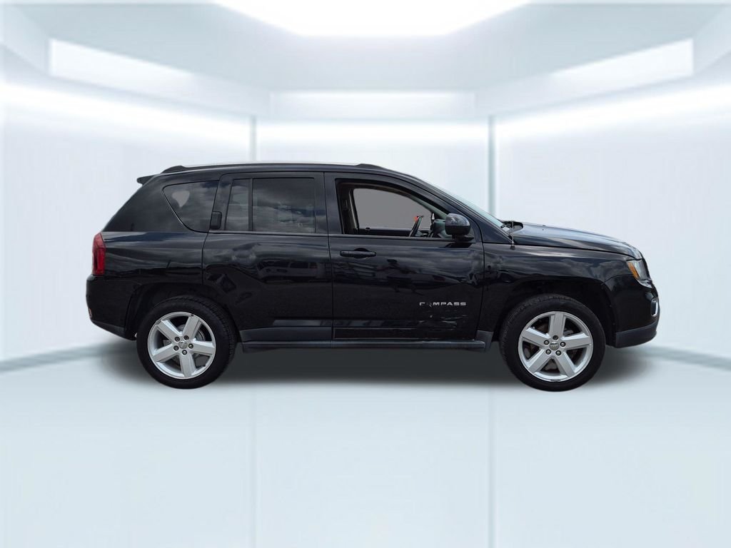 Used 2014 Black Clearcoat Jeep Latitude image 7