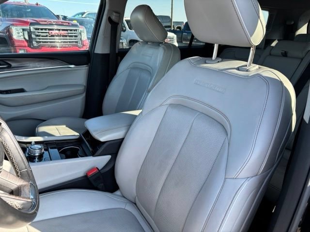 2022 Jeep Grand Cherokee L Overland - Photo 13