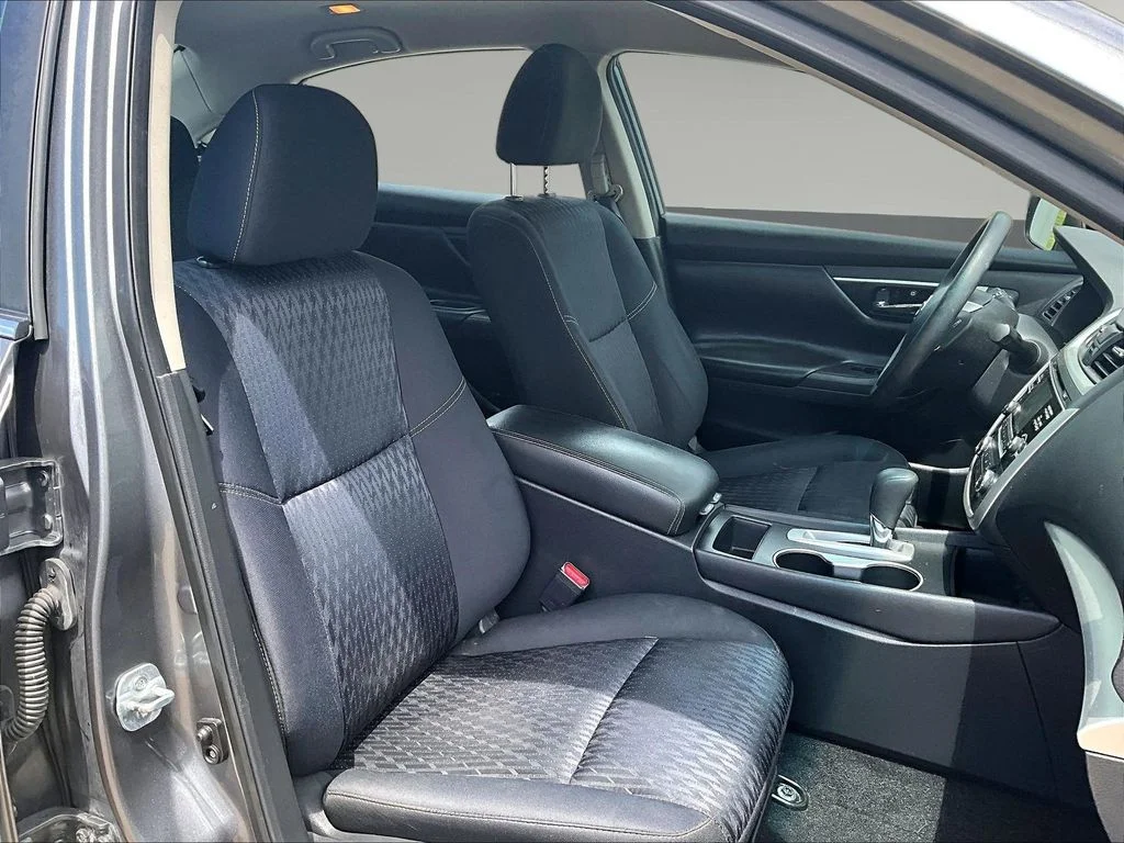 Used 2017 Gray Nissan 2.5 S image 31
