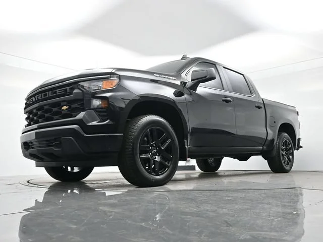 Used 2026 Black Chevrolet Custom image 23