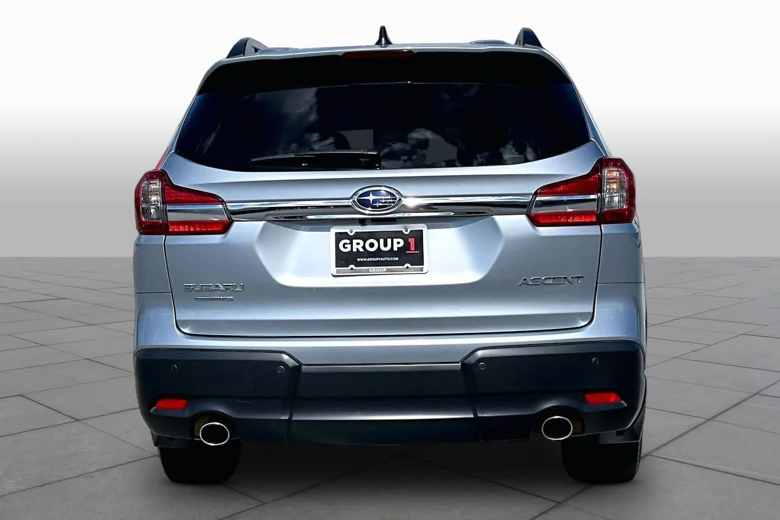 Used 2022 Ice Silver Metallic Subaru Premium image 5
