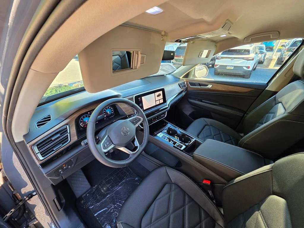 New 2026 Pure Gray Volkswagen 2.0T SE w/Technology image 16