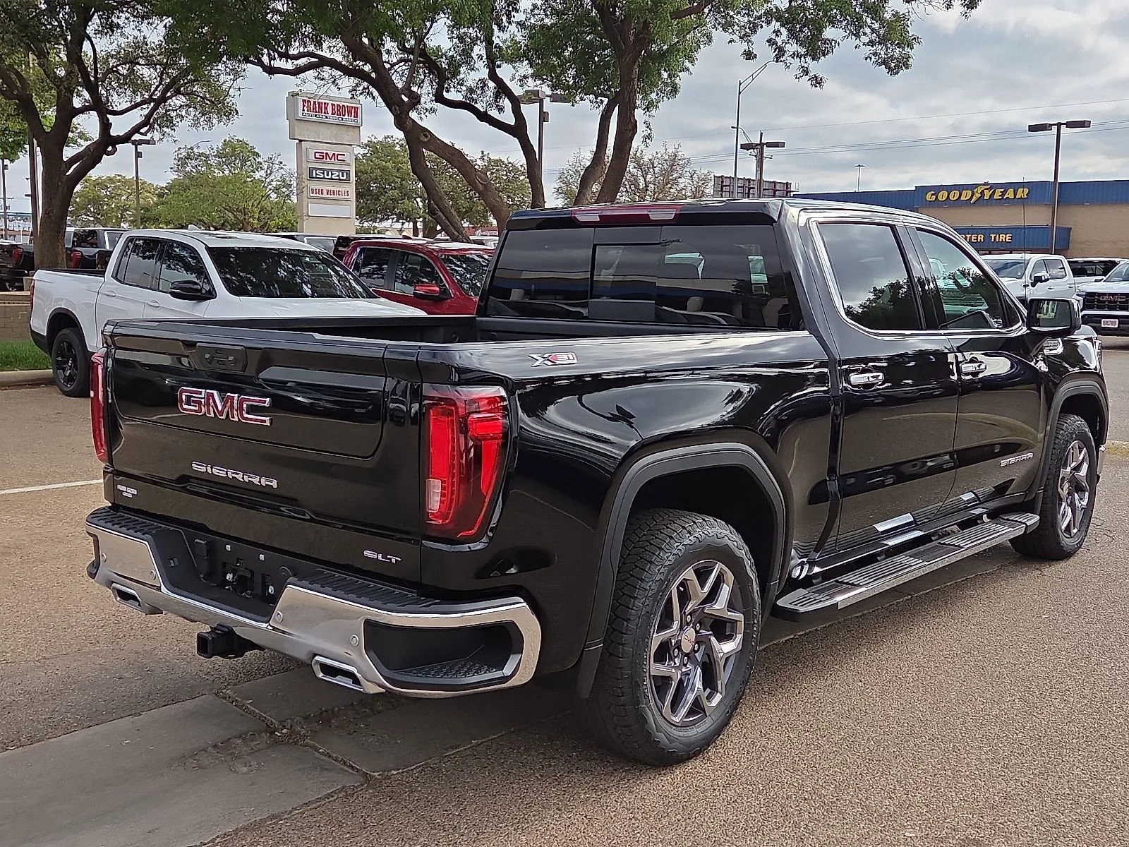 New 2026 Onyx Black GMC SLT image 4