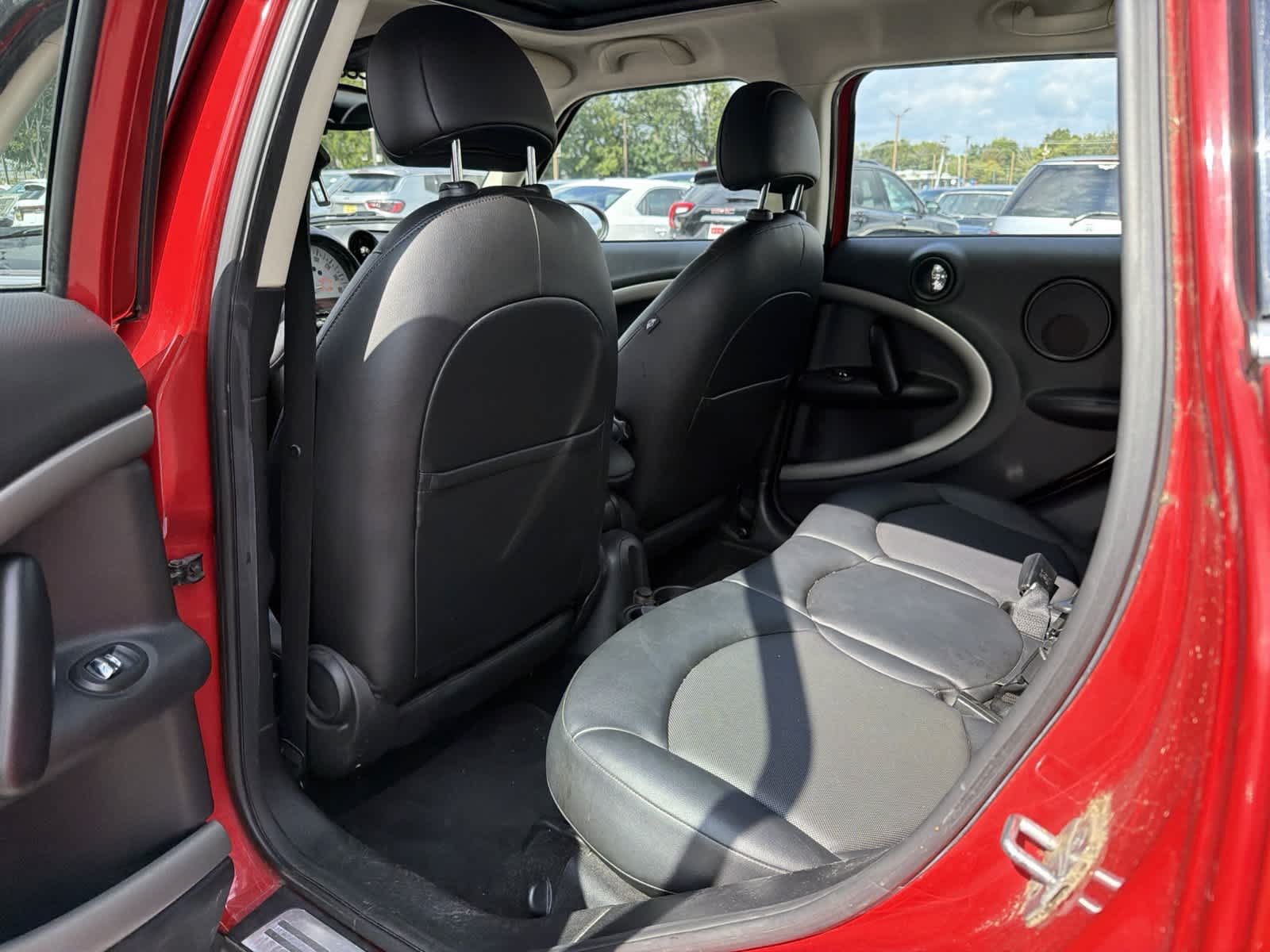 Used 2014 Red MINI  image 9