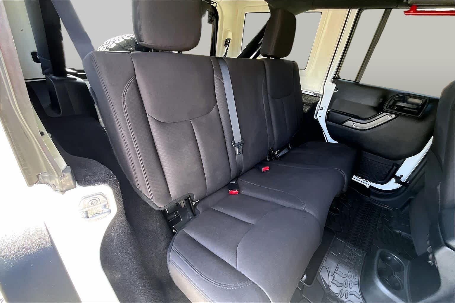 Used 2017 Bright White Clearcoat Jeep Sport image 20