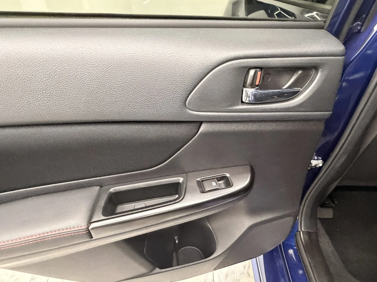 Used 2017 Lapis Blue Pearl Subaru MANUAL image 31