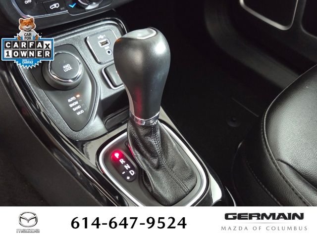 Used 2020 White Jeep Latitude image 27
