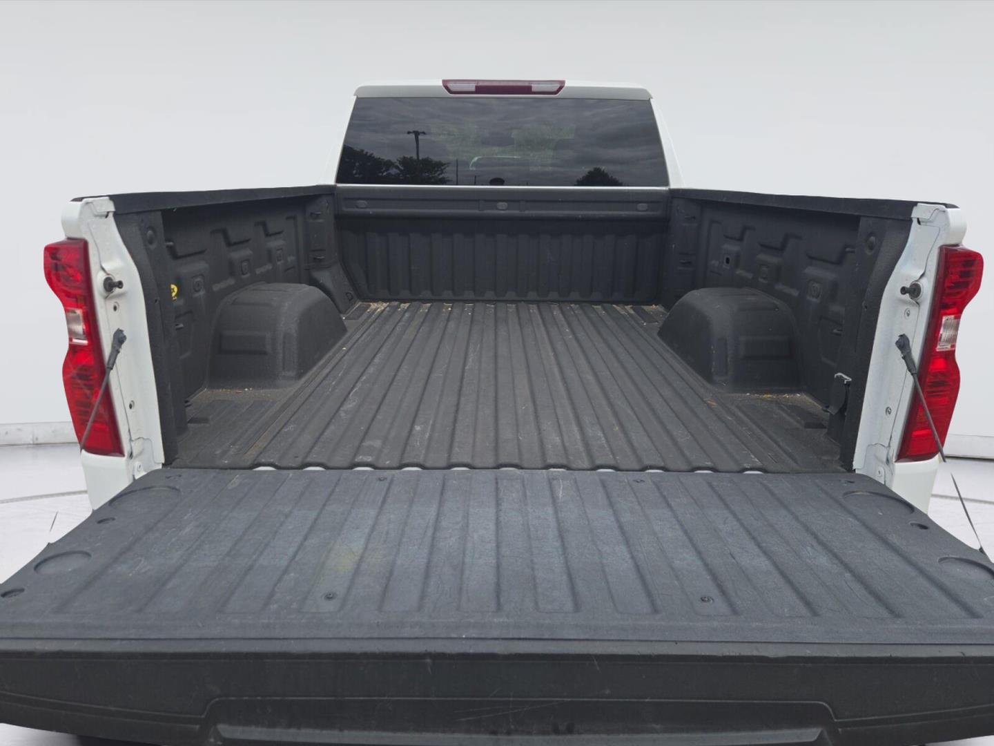 Used 2024 Summit White Chevrolet Custom image 25