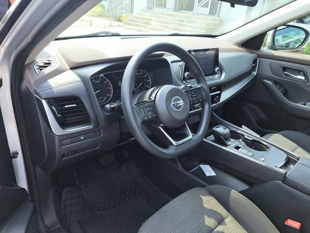 Used 2021 Silver Nissan SV image 10