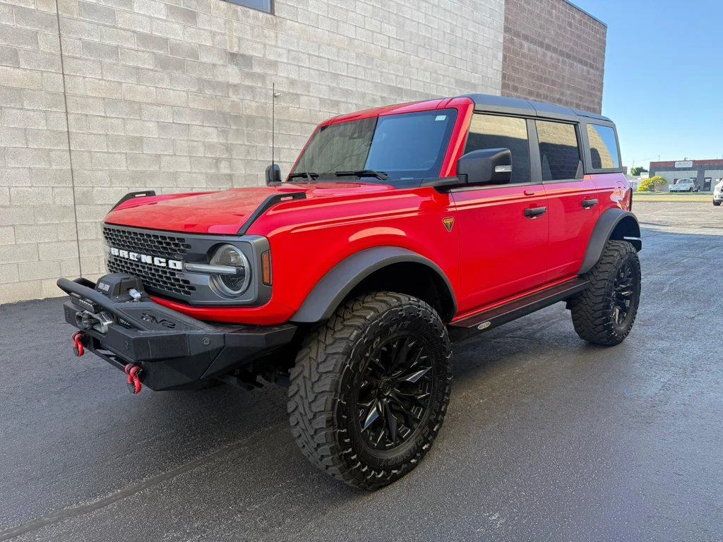 2022 Ford Bronco 4-Door Base - Photo 2