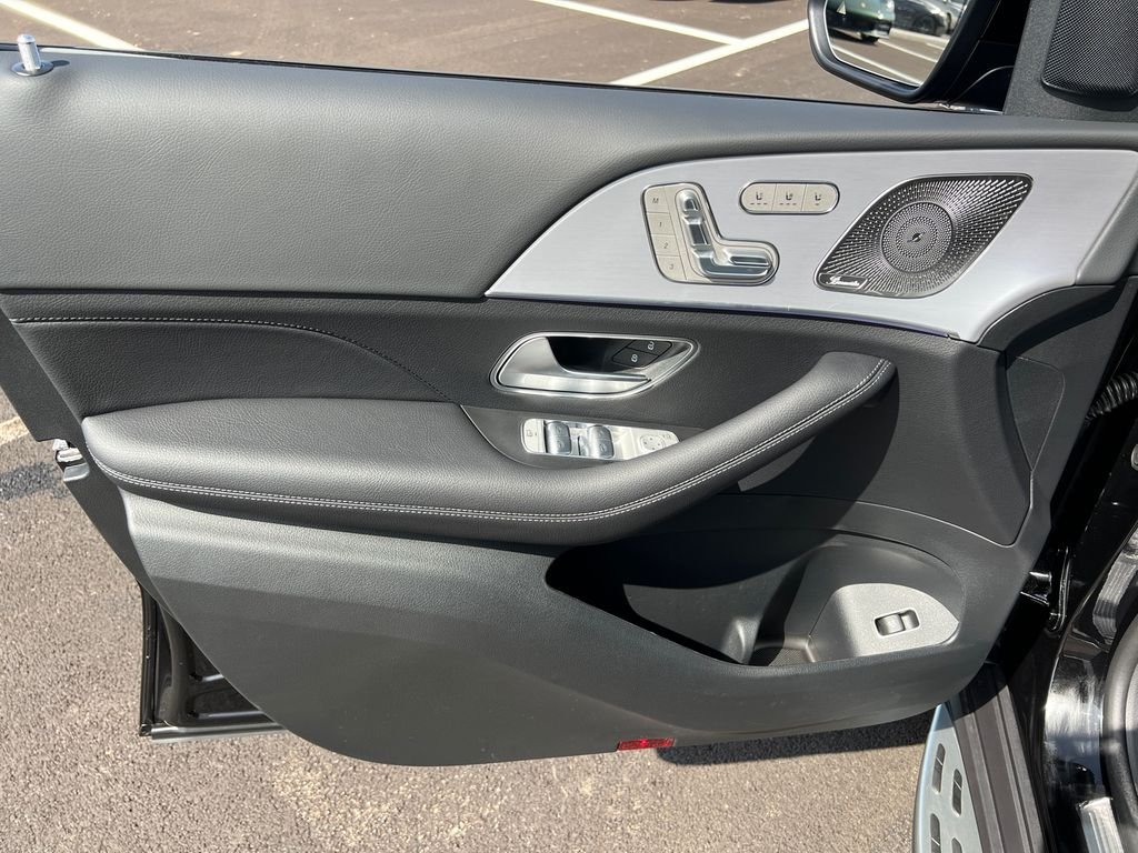 New 2026 Obsidian Black Metallic Mercedes-Benz GLE 450 image 10