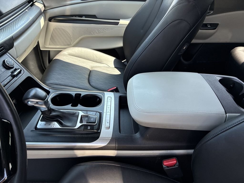 Used 2024 Gray Kia LX image 20