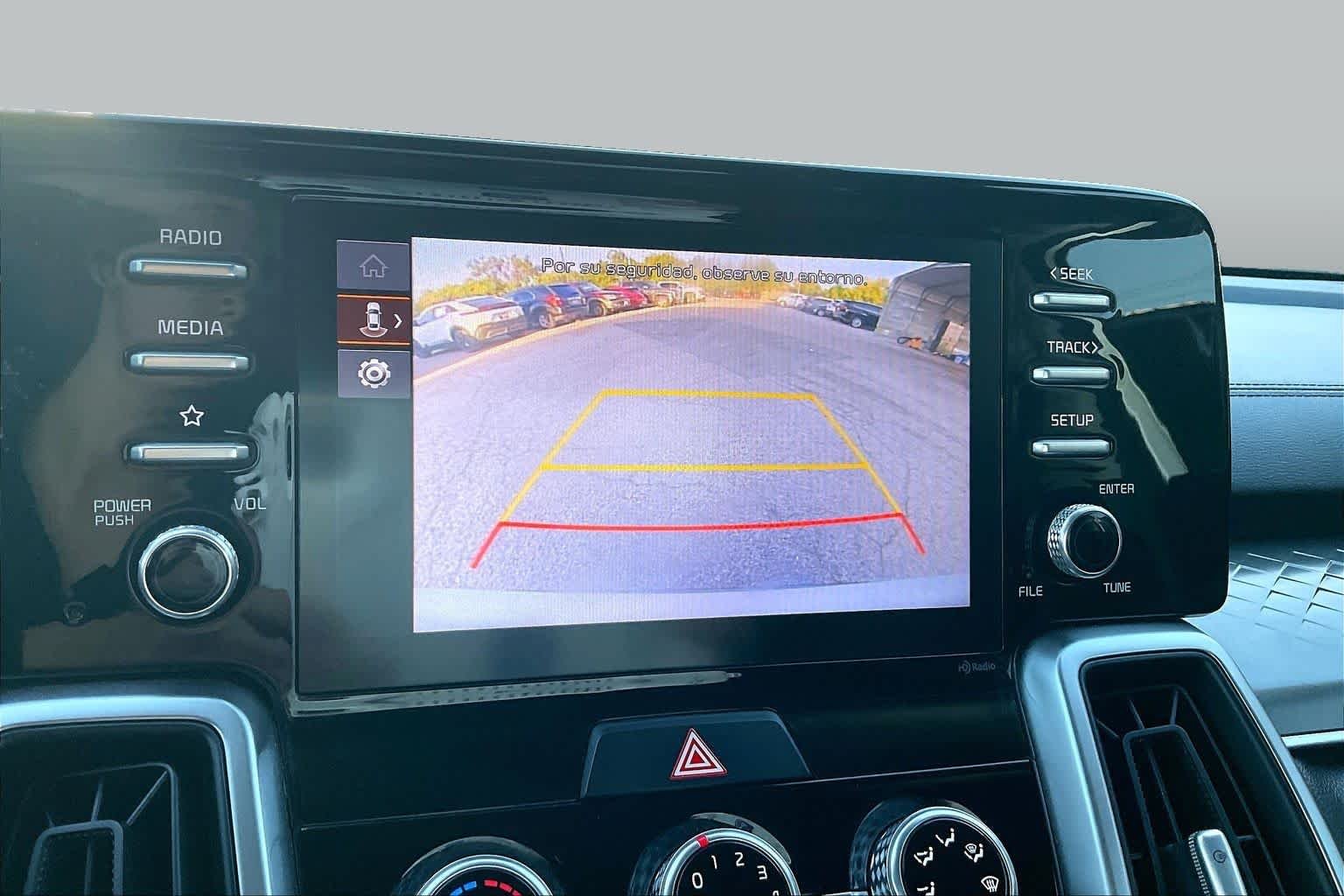 Used 2022 Sparkling Silver Kia LX image 26
