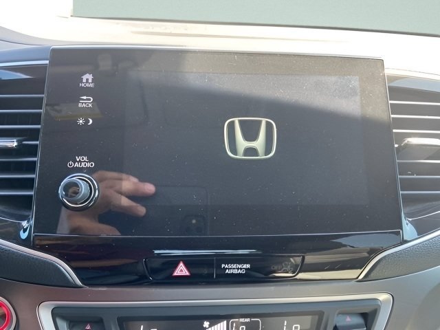 Certified Used 2019 Lunar Silver Metallic Honda EX image 21