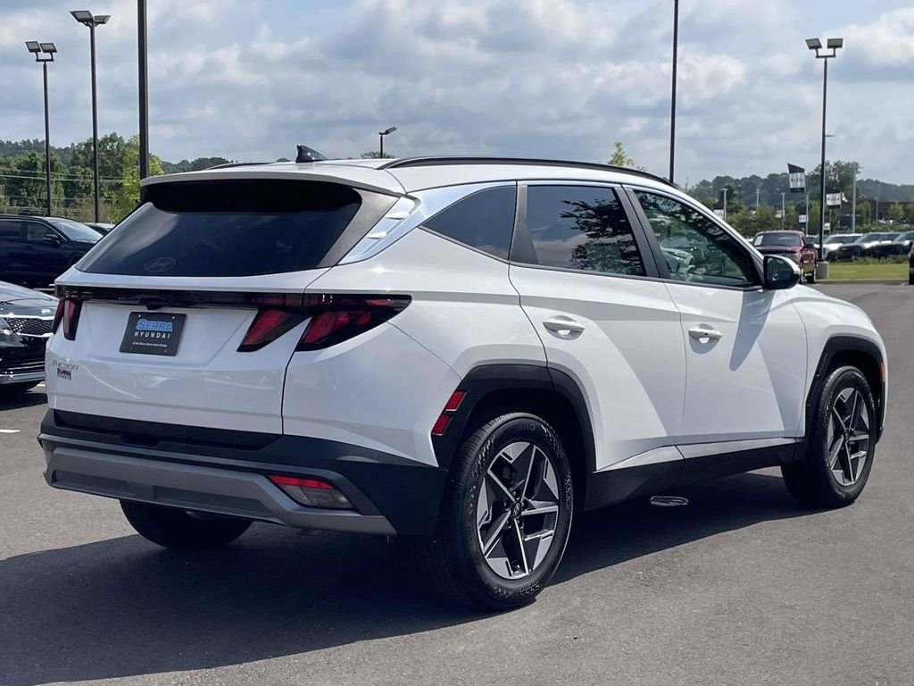 Used 2026 White Hyundai SEL image 3